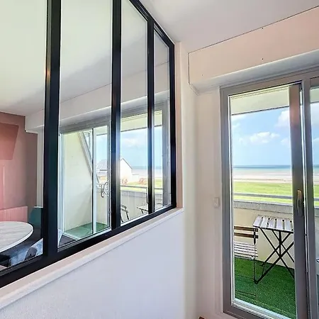 Apartment Face Et Acces Direct
